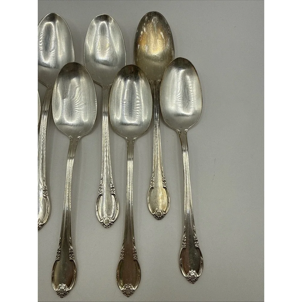 1847 Rogers REMEMBRANCE 8 Teaspoons 6-1/8